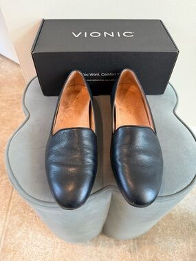 Vionic Black Leather Slip-On Loafers